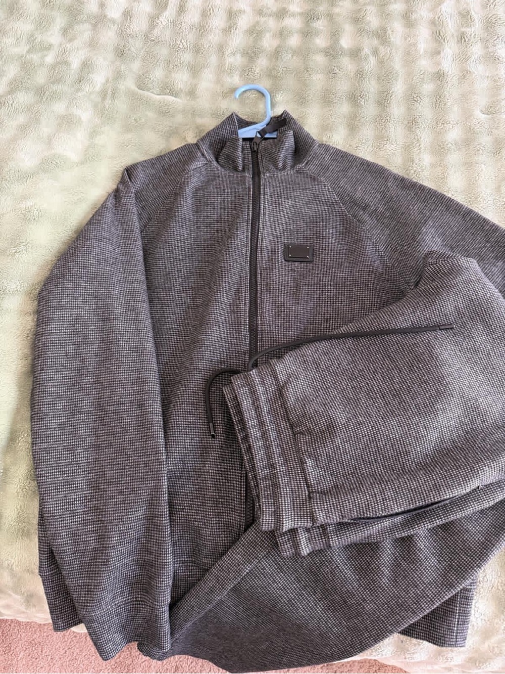 Karl Lagerfeld Men’s Gray Zip-Up Knit Jacket